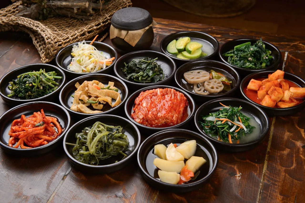 Kimchi w słoiku, koreańskie banchan