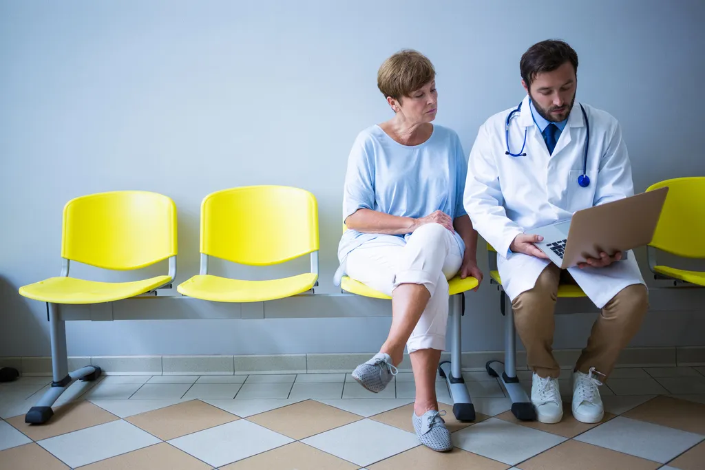 Lekarz w prywatnym gabinecie, brak ochrony, dyskusja prawna