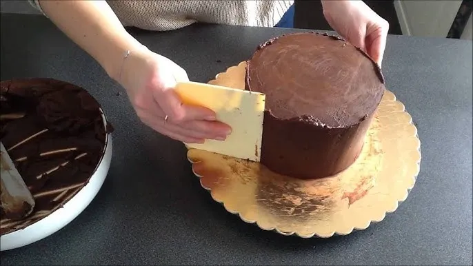 Technika tynkowania tortu sharp edges