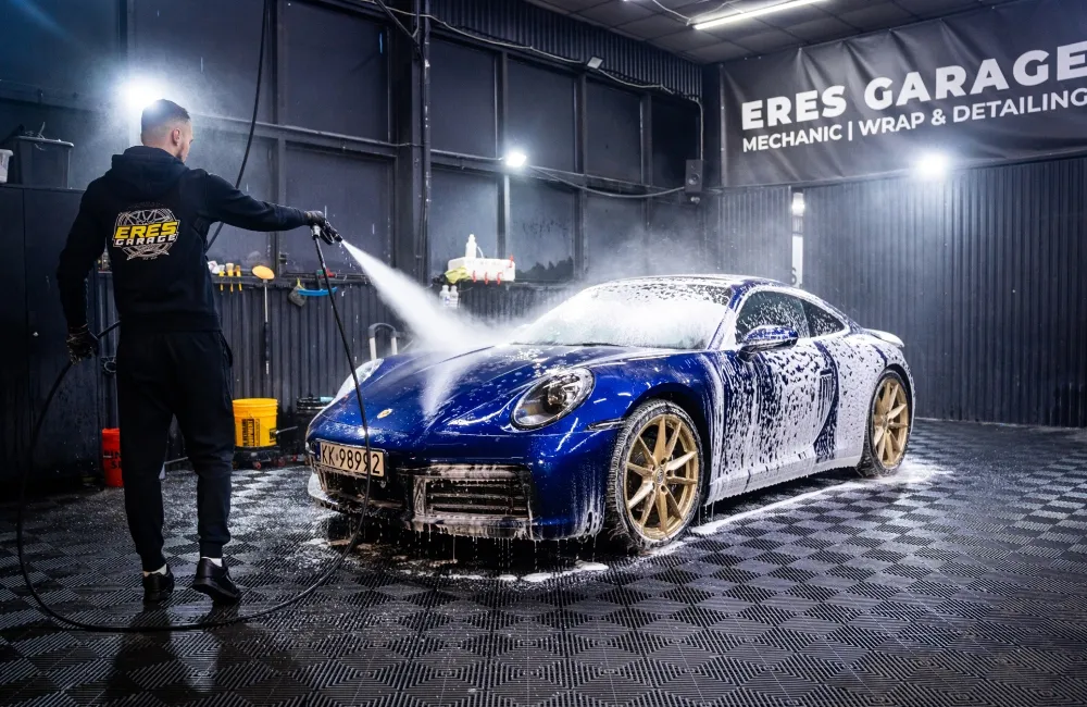 mycie detailingowe samochodu