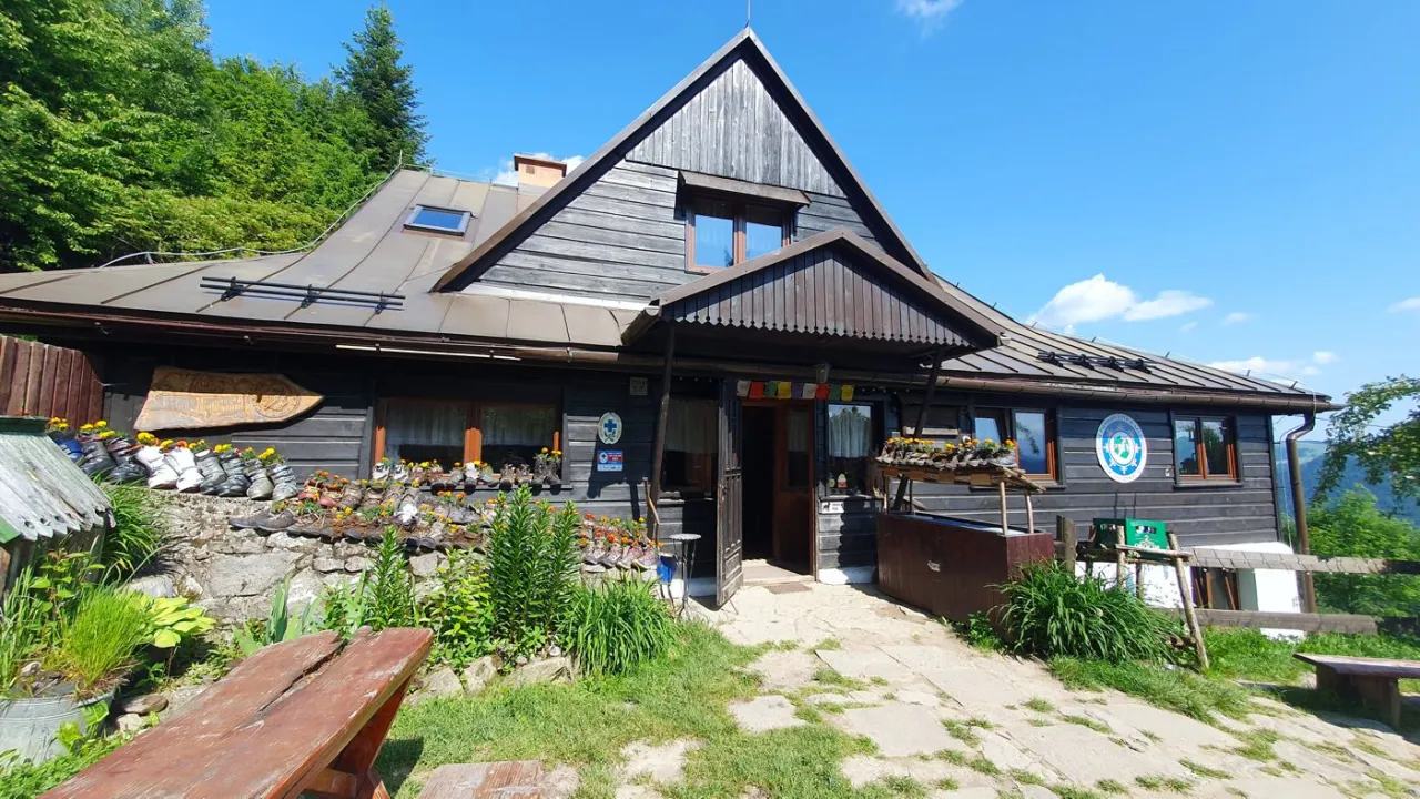 Bac&oacute;wka PTTK pod Bereśnikiem wygląd