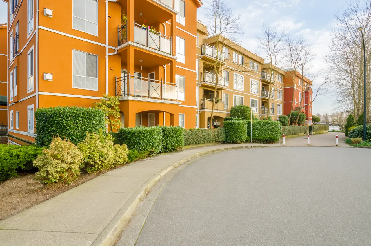 Status prawny wsp&oacute;lnoty mieszkaniowej