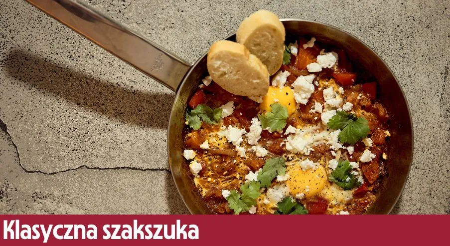 szakszuka na patelni, wytrawne śniadanie