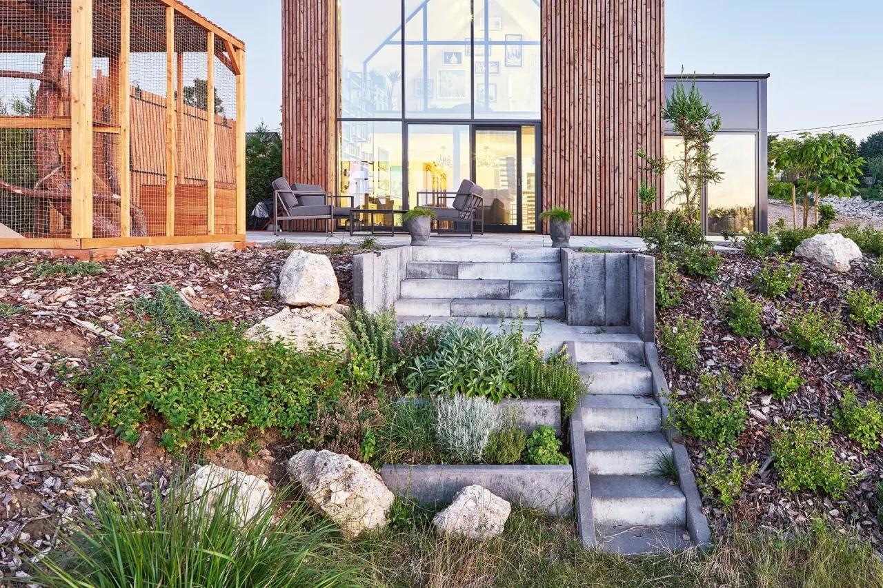 mała architektura ogrodowa przykłady