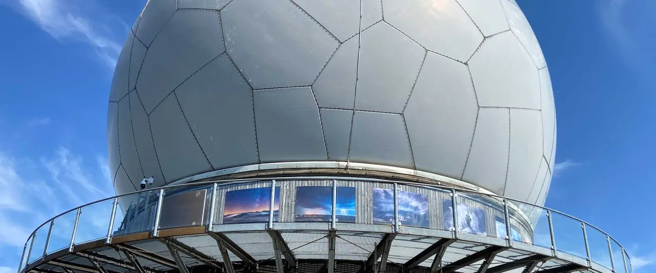 Radom auf der Wasserkuppe Aussichtsplattform