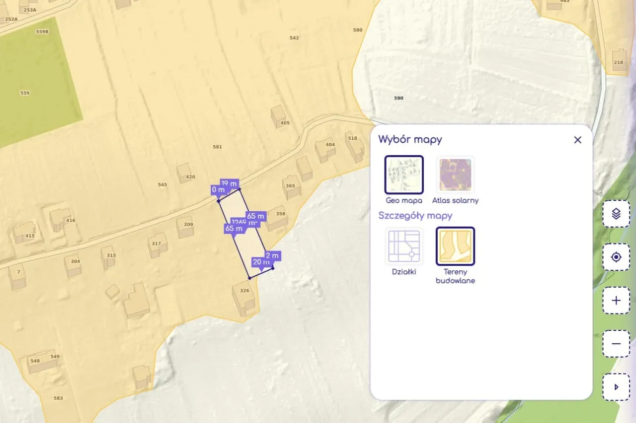 Mapa z zaznaczoną działką rolną i sąsiednimi zabudowaniami