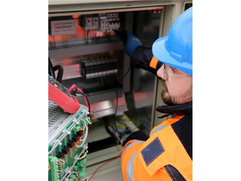 Zdjęcie Izolacja elektryczna – klucz do bezpieczeństwa i efektywności systemów