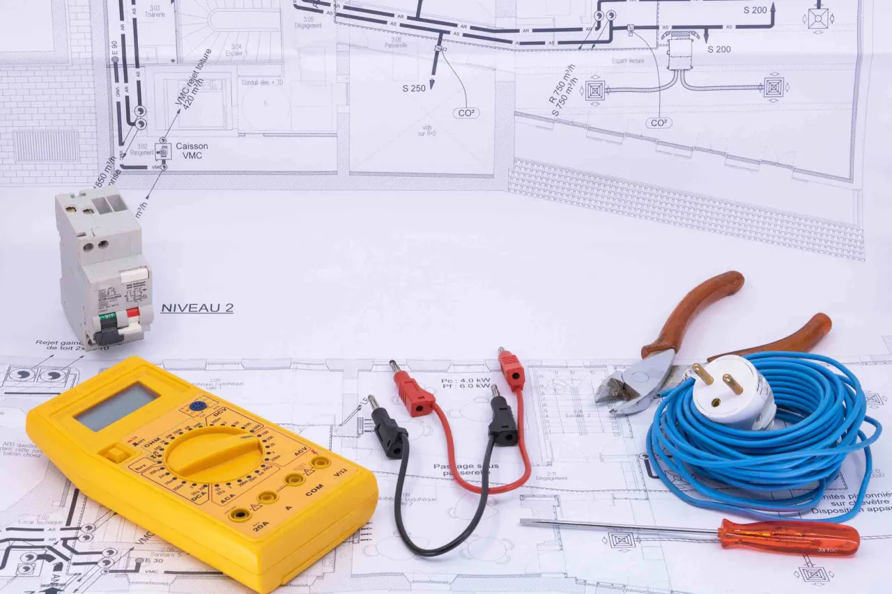 Zdjęcie Jak rozprowadzić elektrykę w domu - uniknij najczęstszych błędów