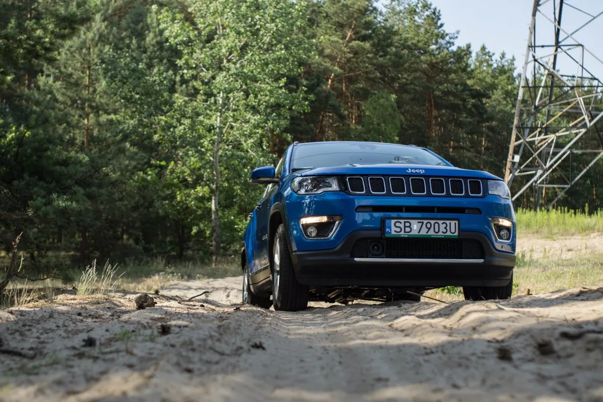 Zdjęcie Ile pali jeep compass 2.4 benzyna? Zaskakujące wyniki spalania!