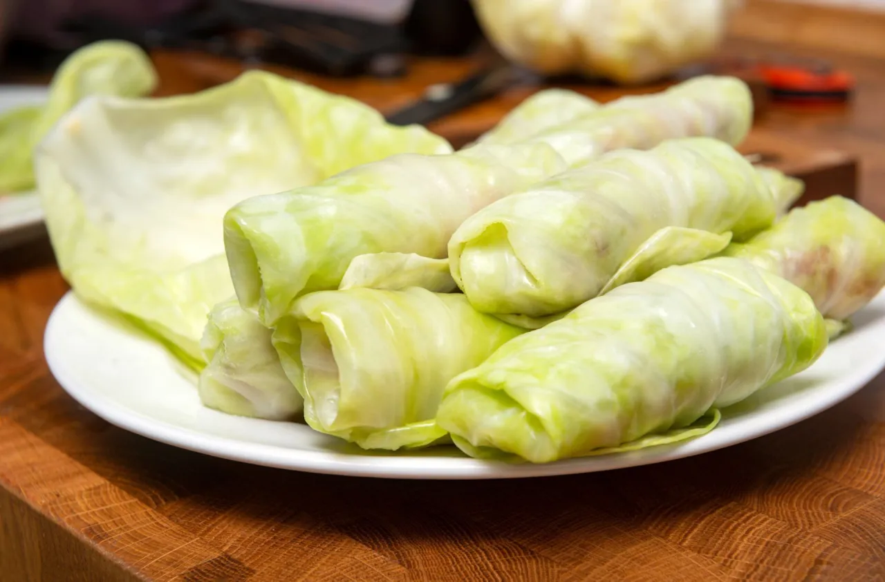 Zdjęcie Jak przygotować kapustę na gołąbki w mikrofali: Szybka metoda