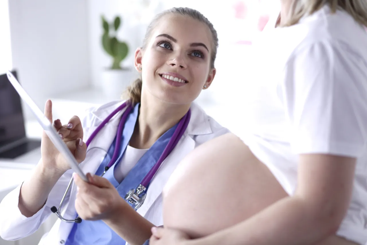 Zdjęcie Odejście czopa – kiedy poród? Zrozum, co to oznacza dla Ciebie
