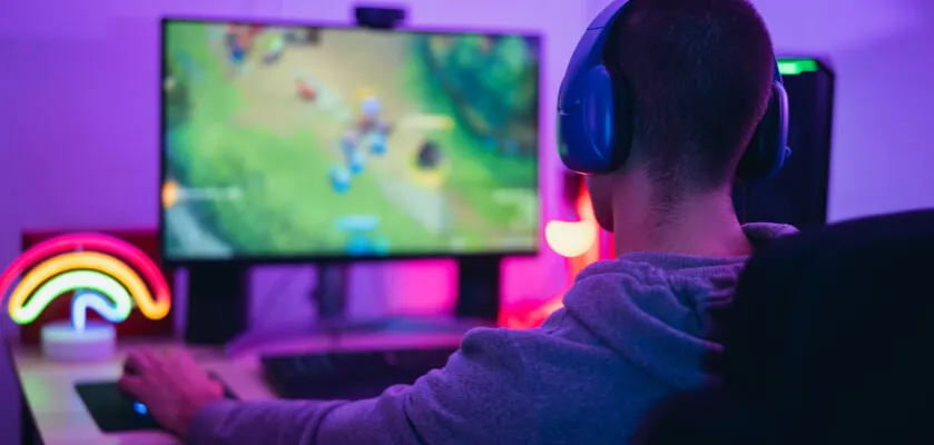 Zdjęcie Gry komputerowe: nauka czy stracony czas? Odkryj prawdę o grach