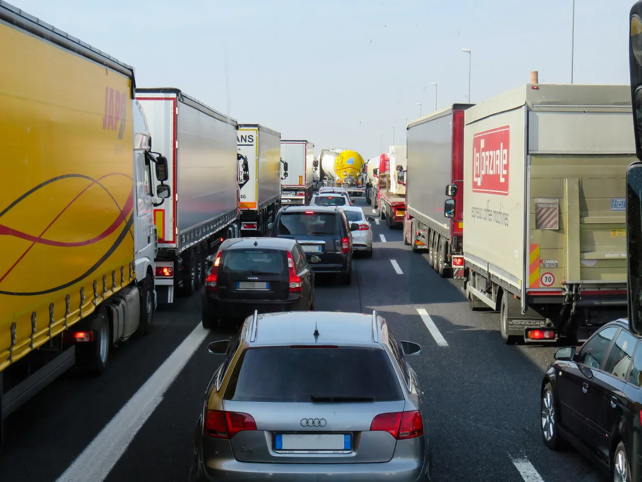 Zdjęcie Autostrady jak płacić: uniknij problemów z opłatami i oszczędzaj