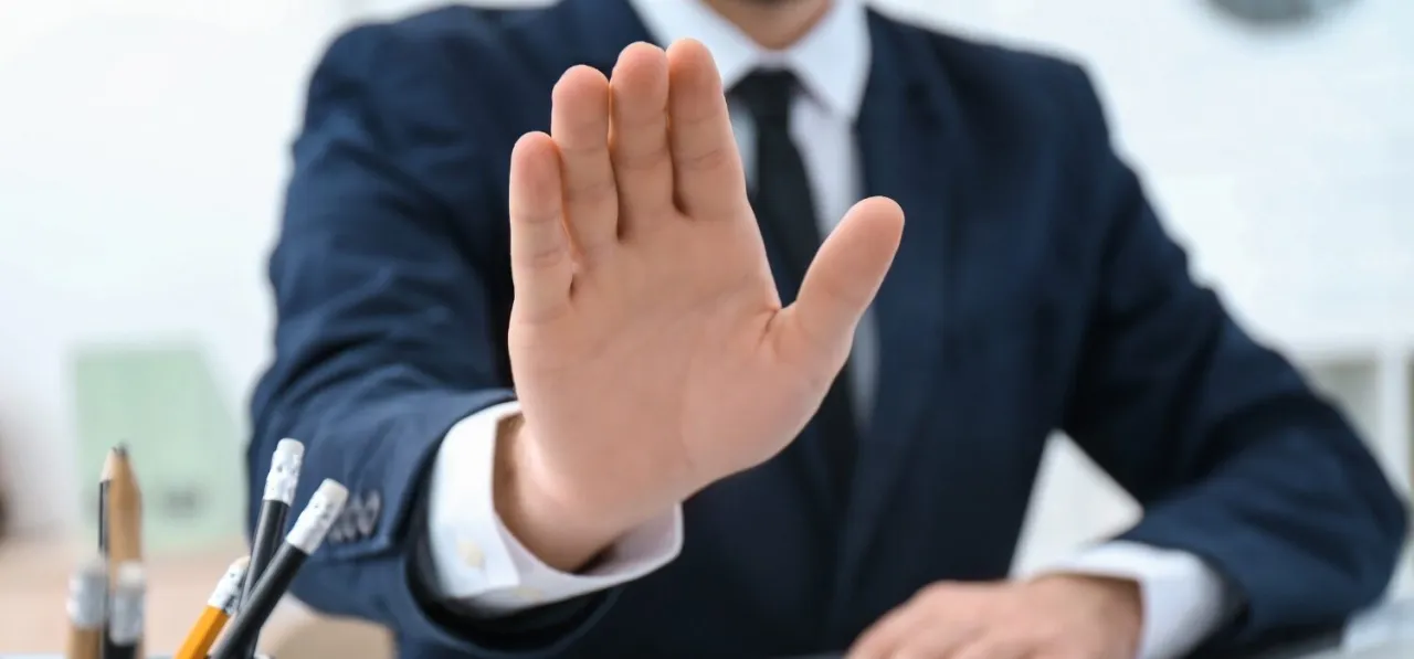 Zdjęcie Czy można odmówić składania zeznań jako świadek w sądzie i uniknąć konsekwencji?