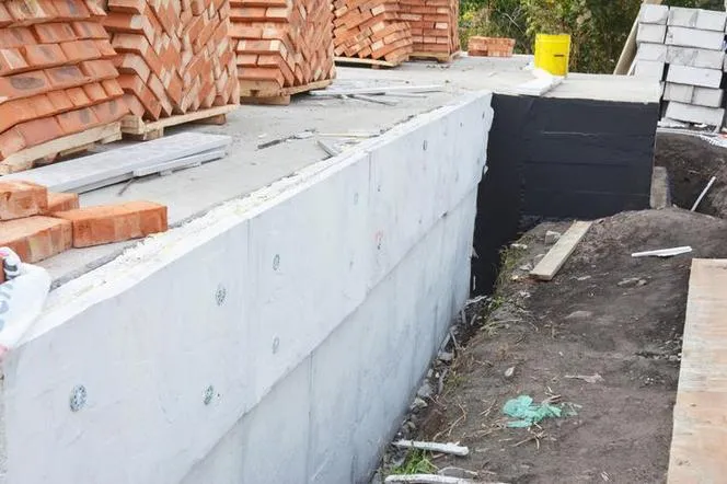 Zdjęcie Jaka grubość styropianu na fundament? Uniknij kosztownych błędów