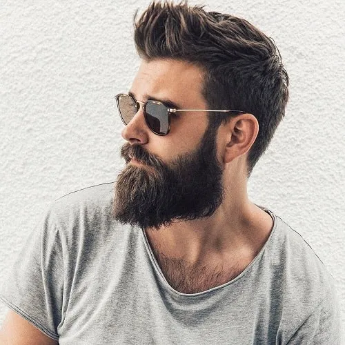 Zdjęcie Czy broda jest modna? Odkryj najnowsze trendy i style brody