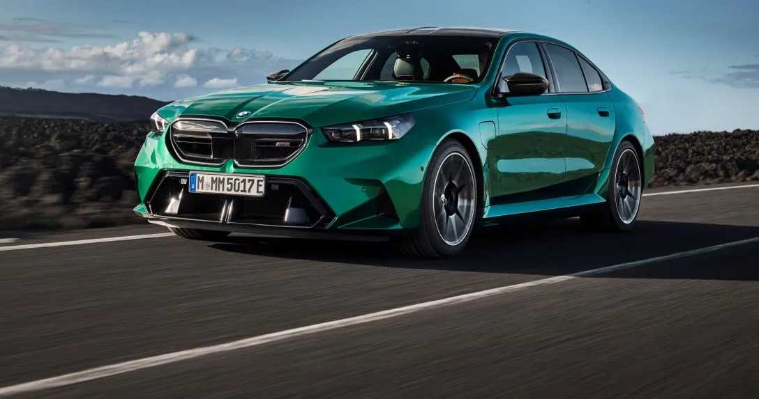 Zdjęcie BMW M5 ile do setki - Zaskakujące czasy przyspieszenia w porównaniu do starszych modeli