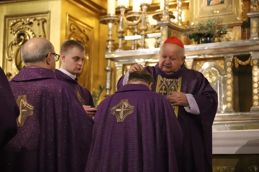 Zdjęcie Ile trwa msza w Środę Popielcową? Sprawdź, czego się spodziewać