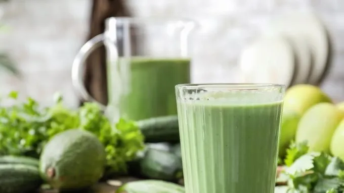 Zdjęcie Koktajle sirtfood: 5 przepisów na zdrowe odchudzanie i energię