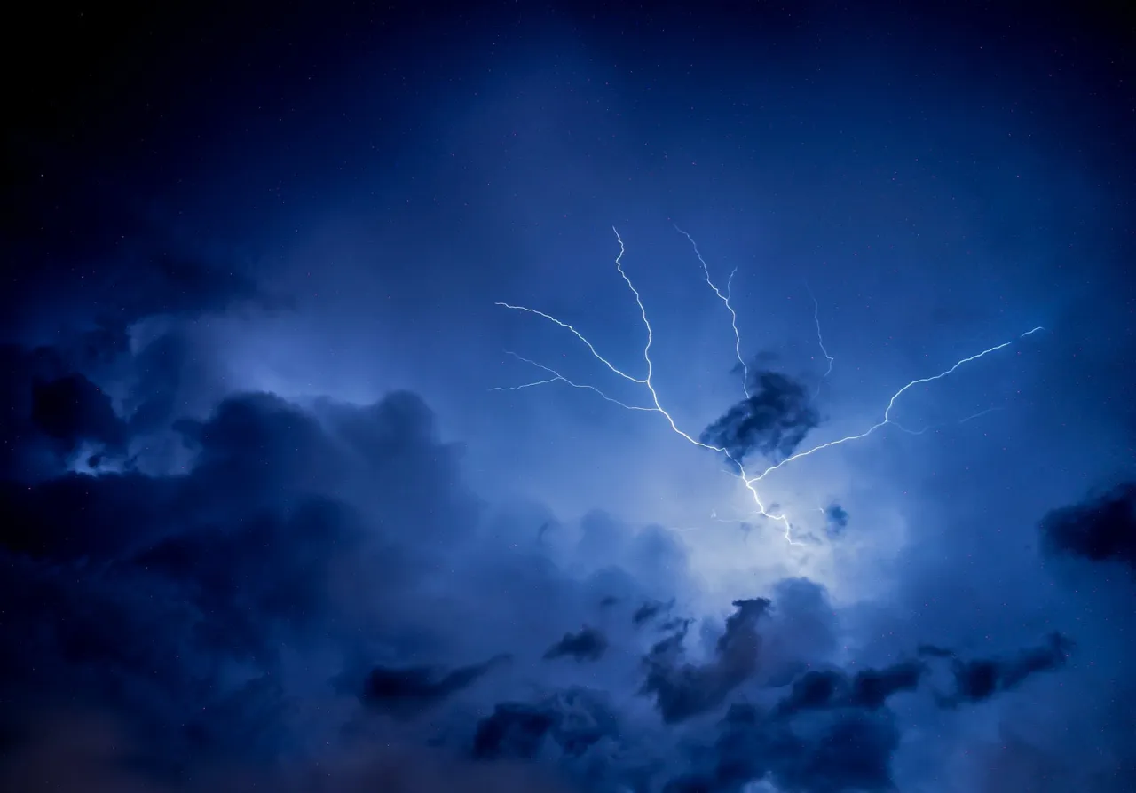 Zdjęcie Kto to jest meteorolog? Zrozum jego kluczowe zadania i znaczenie