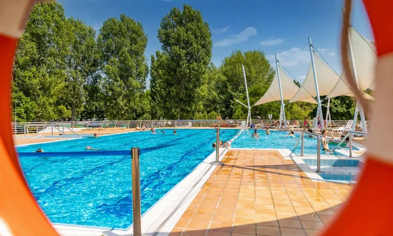 Zdjęcie Gdzie kamperem nad Balaton: najlepsze kempingi z atrakcjami i udogodnieniami