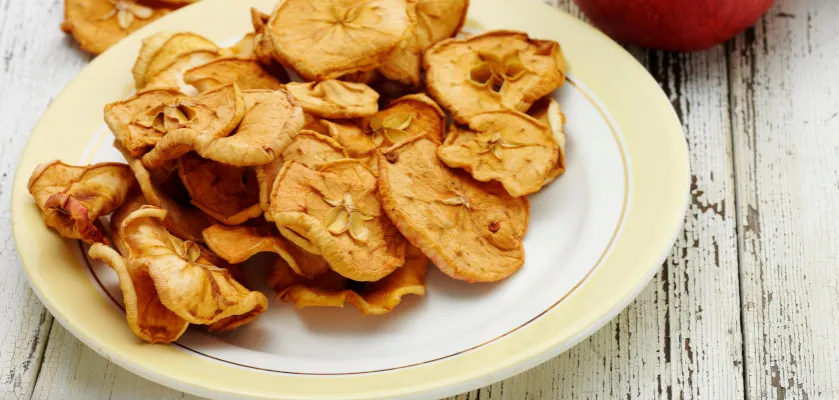 suszenie jabłek w suszarce i piekarniku