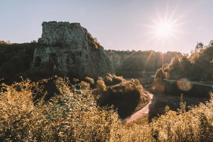 Rezerwat Kadzielnia Kielce amfiteatr jeziorko