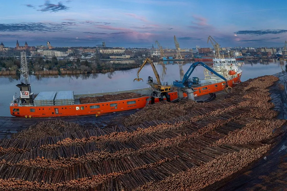 Port Szczecin statki przeładunki