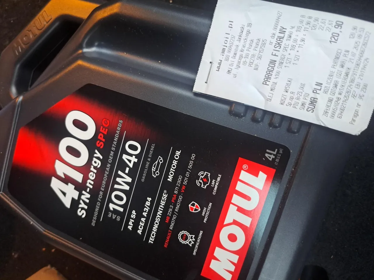 Motul 6100 Synergie+ vs Motul 4100 Syn-nergy Spec porównanie opakowań