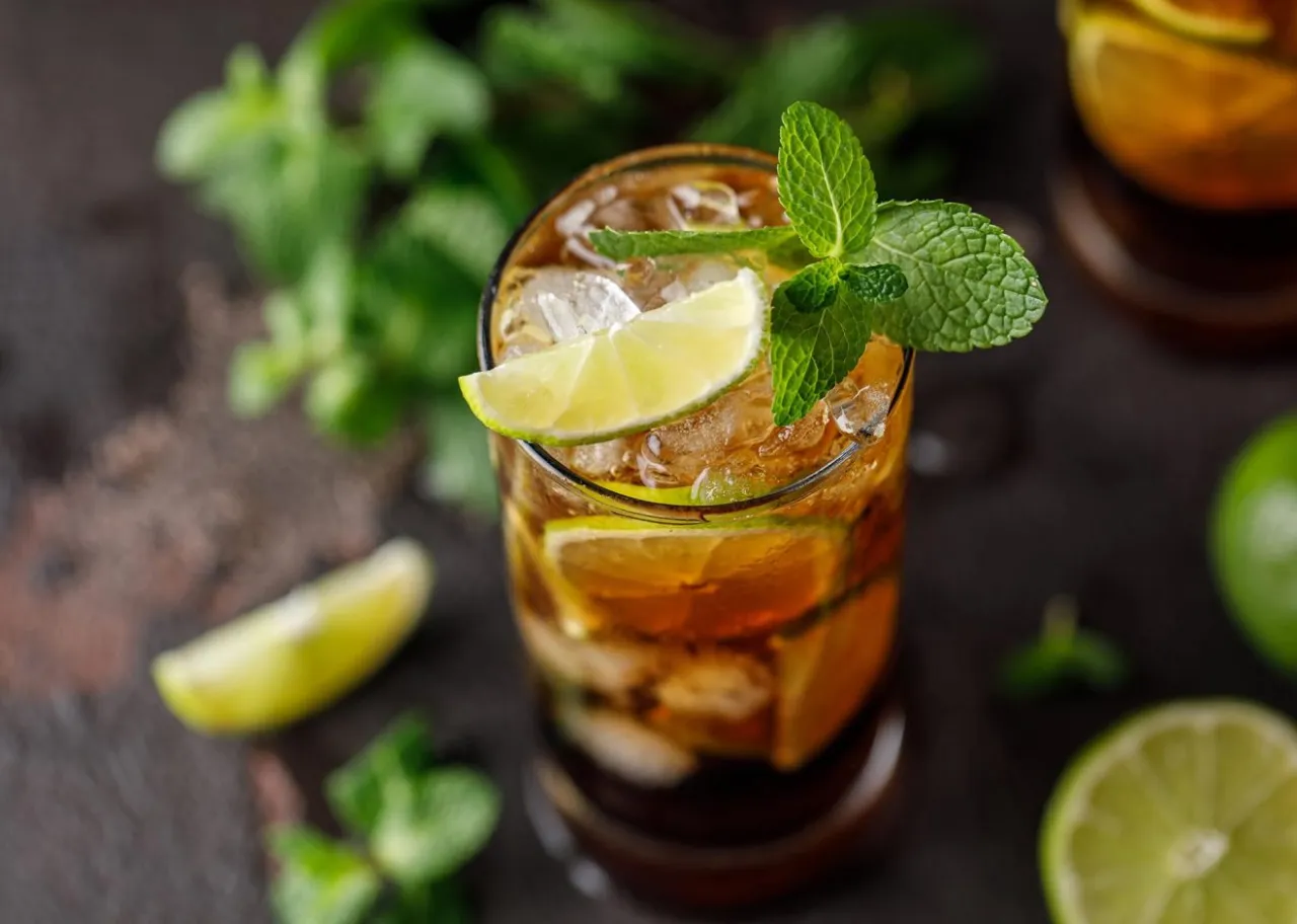 klasyczne drinki Mojito Cuba Libre Daiquiri