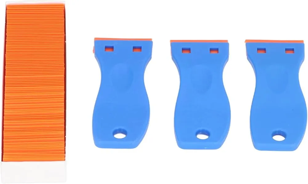 narzędzia do usuwania naklejek z szyby samochodu