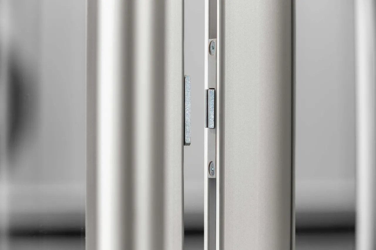 zamek magnetyczny drzwi awaria