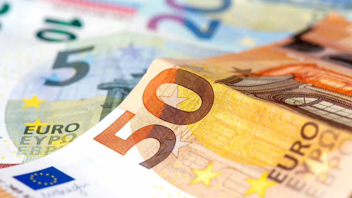 Zdjęcie Ile zarabia barman w Irlandii? Zaskakujące fakty o wynagrodzeniach