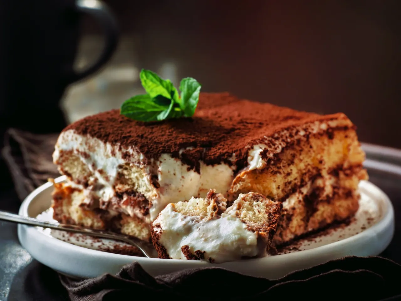 Pyszne tiramisu, idealne na deser. Ten przepis na tiramisu zachwyci każdego!