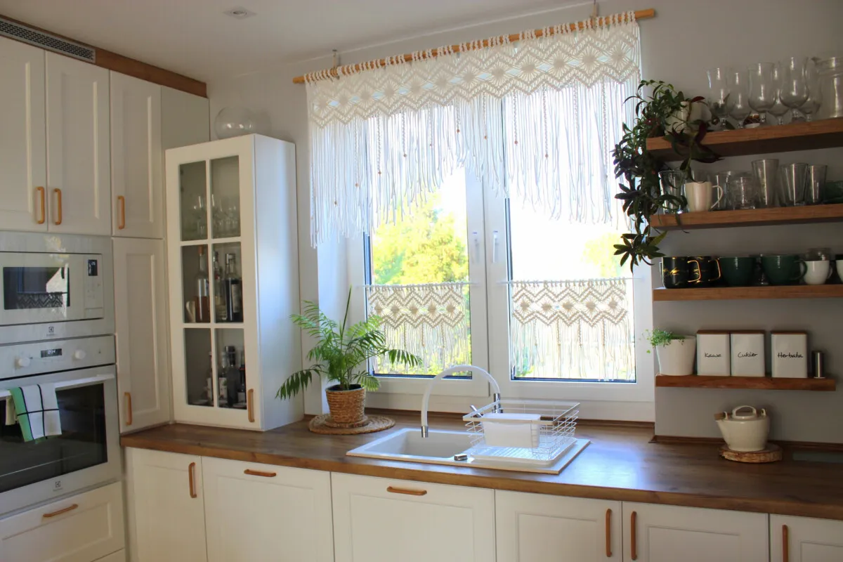 nowoczesne krótkie firanki do kuchni zazdrostki