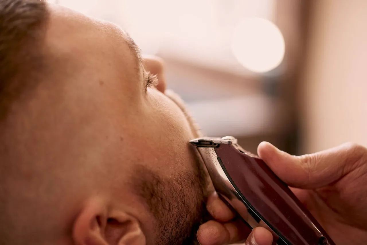 narzędzia do pielęgnacji brody trymer kartacz nożyczki