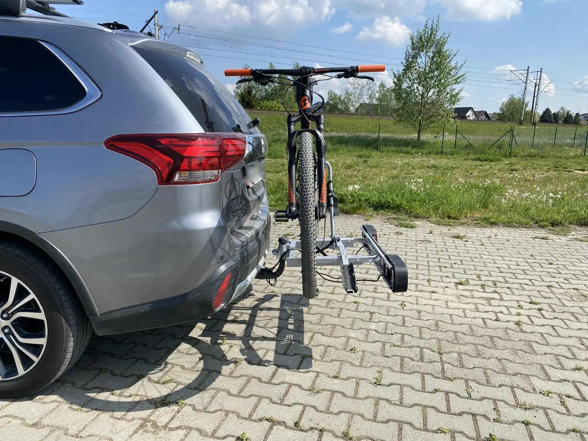 Bagażnik rowerowy na hak samochodu