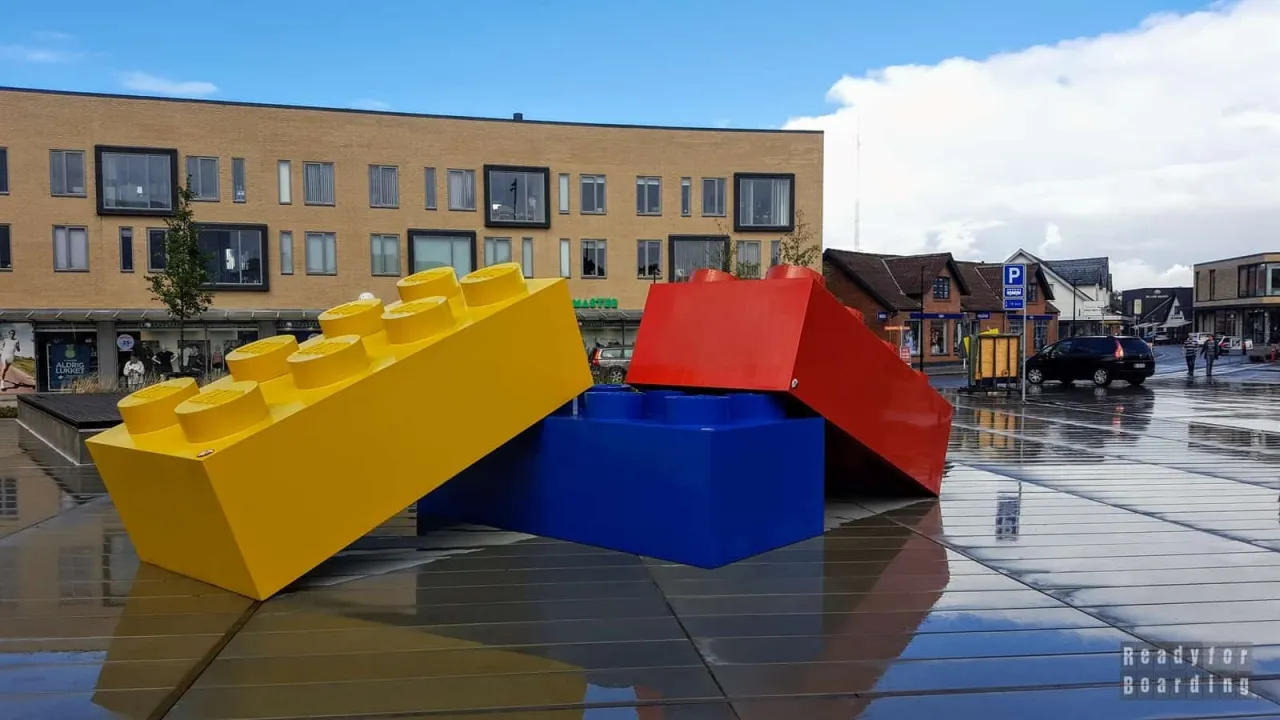 Zdjęcie Jak dojechać z lotniska Billund do Legolandu bez zbędnych kosztów