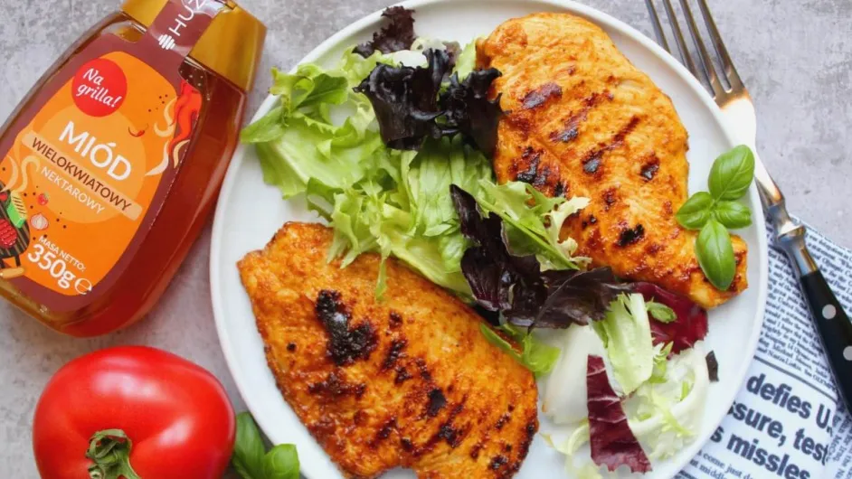 kurczak w marynacie miodowo-musztardowej na grillu