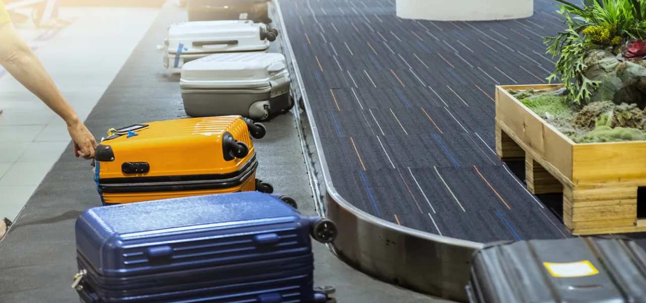 SunExpress Flugzeug und Koffer