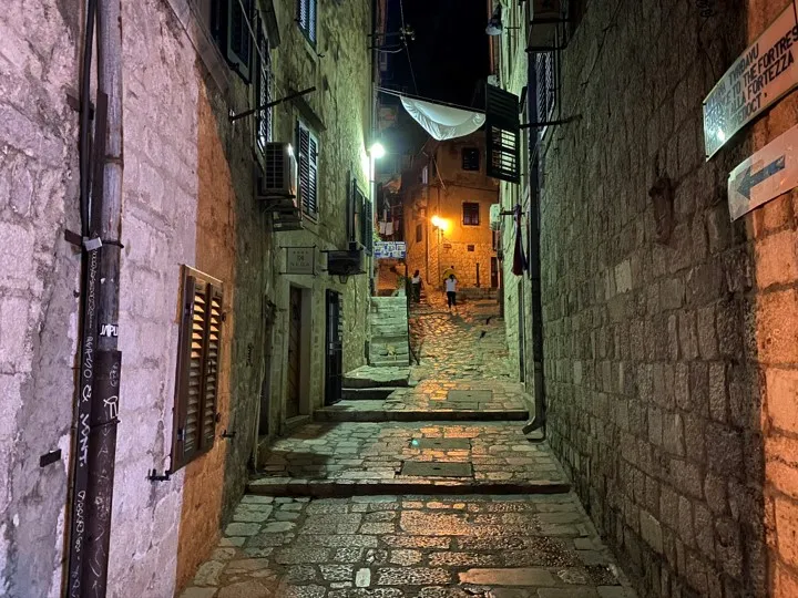 Kotor Stare Miasto wąskie uliczki