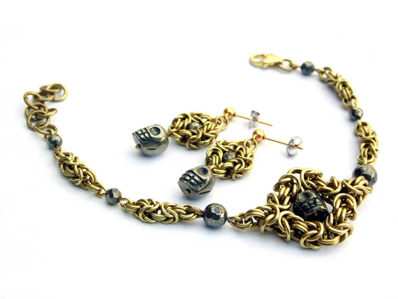 biżuteria ze znalu i mosiądzu