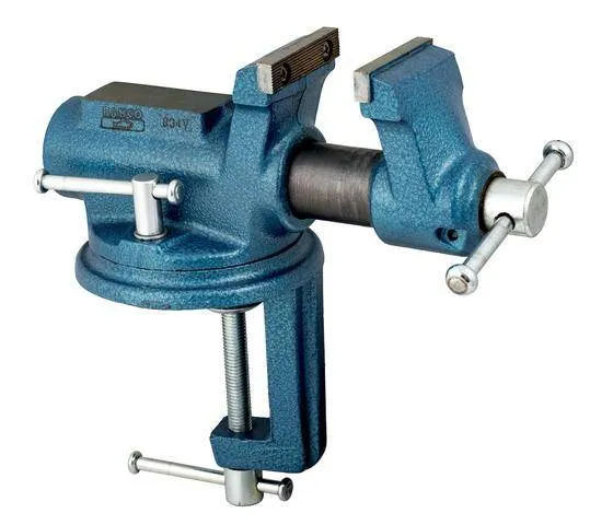 imadło kowalskie zamocowane do stołu