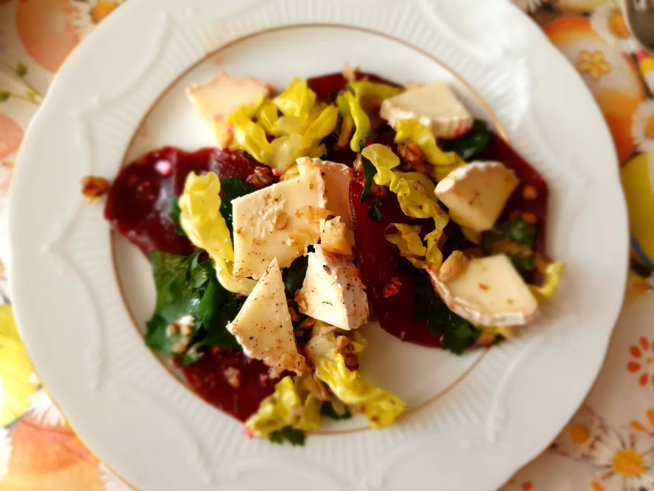 r&oacute;żne rodzaje koziego sera do carpaccio