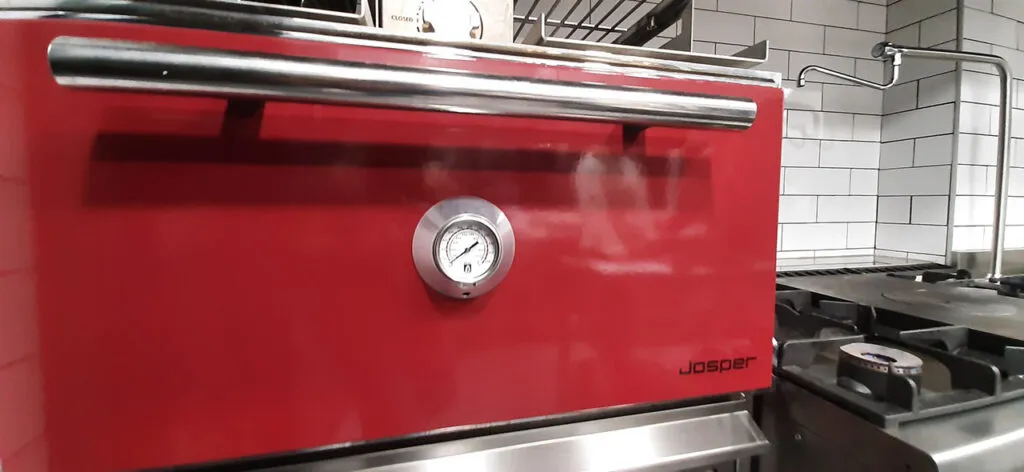 Zdjęcie Najlepsze cechy grilla Josper: jak poprawić jakość potraw w restauracji