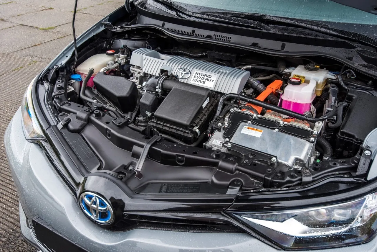 Objawy rozładowanego akumulatora 12V Toyota Auris Hybrid