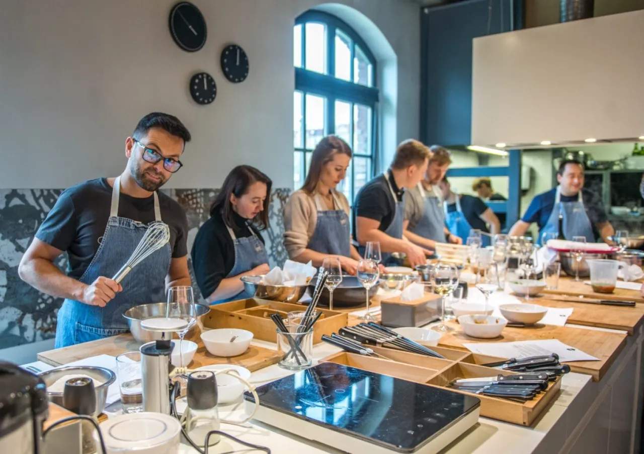 Para na warsztatach kulinarnych