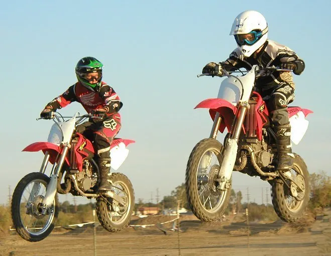 Honda CR 85R vs CR 85RB comparison