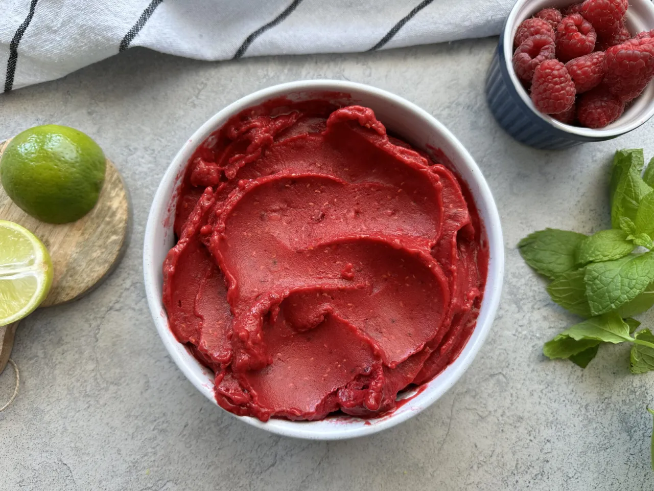 pomysły na podanie sorbetu malinowego