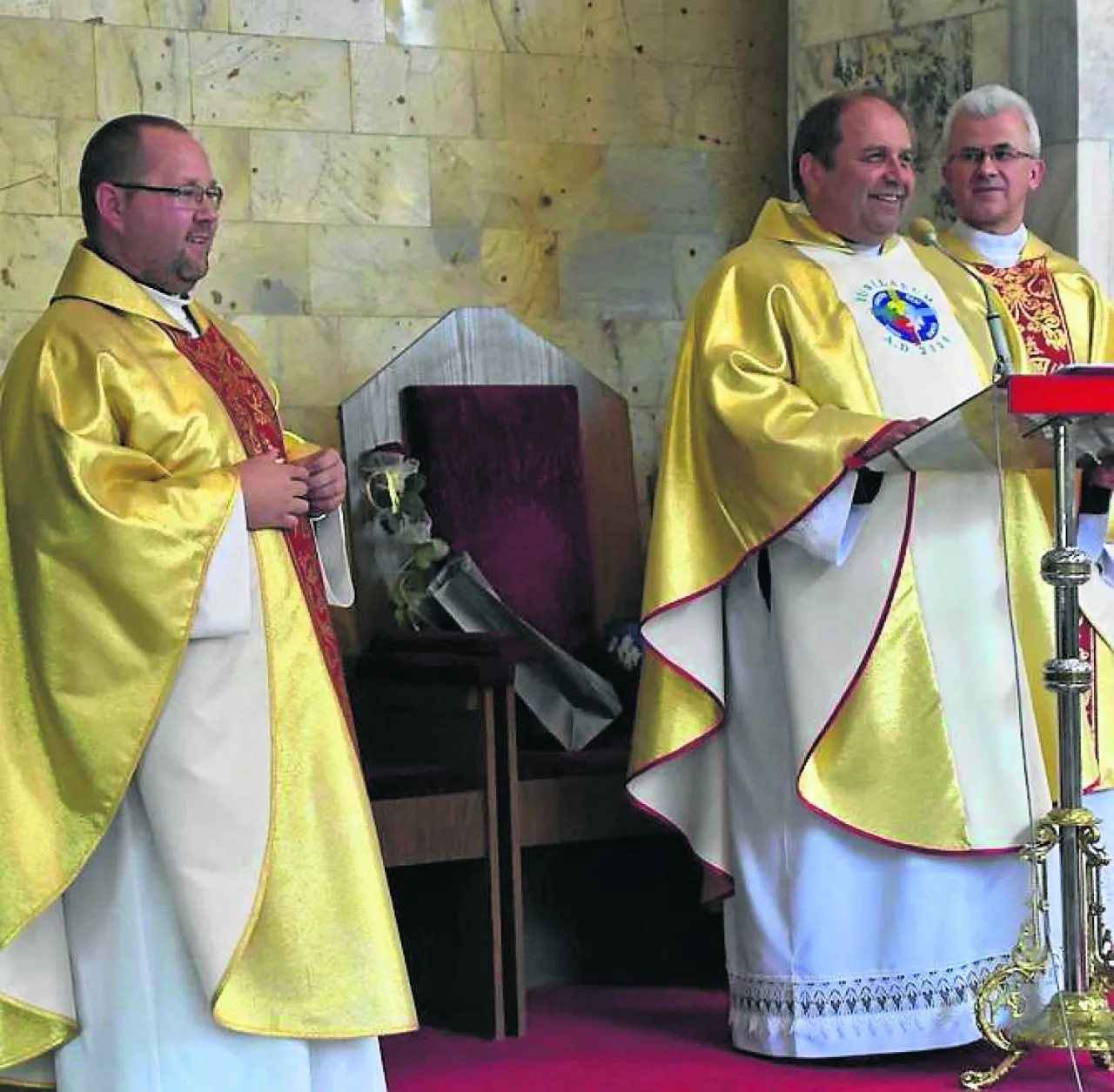 ksiądz wikary i proboszcz por&oacute;wnanie